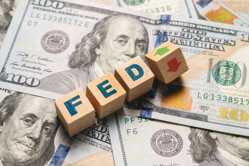 Dollar schwächelt weiter – Trump bringt Fed unter Zugzwang