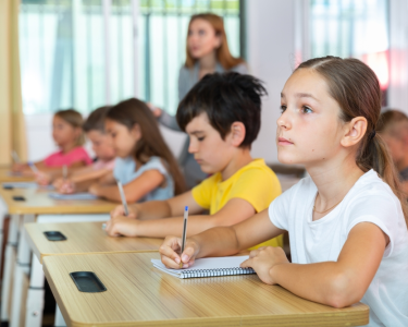 mehr-wiederholer-in-klasse-1:-grundschulen-unter-druck