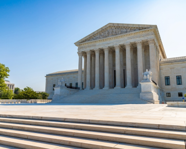 us-supreme-court-ebnet-weg-für-abschiebungen-in-drittstaaten