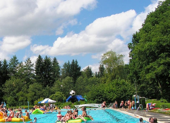 freibad-nur-noch-für-einheimische---bad-zieht-konsequenzen