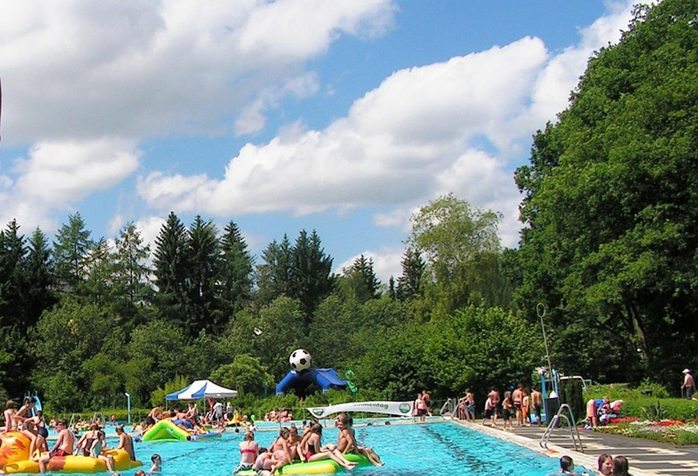 Freibad nur noch für Einheimische – Bad zieht Konsequenzen