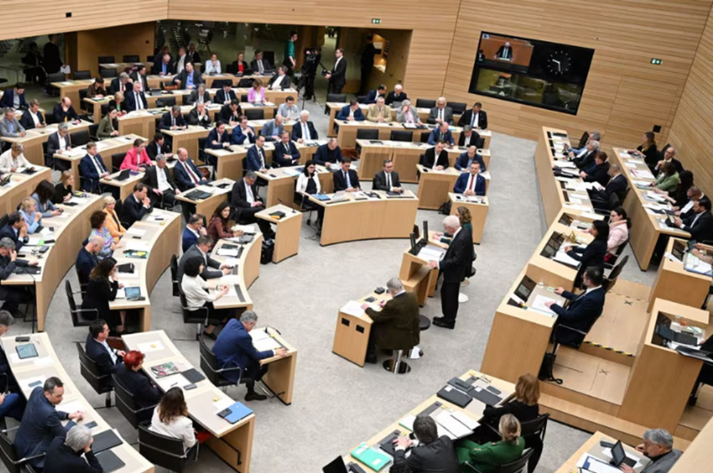 SPD-Rücktritt nach Nazi-Symbol auf Stimmzettel im Landtag