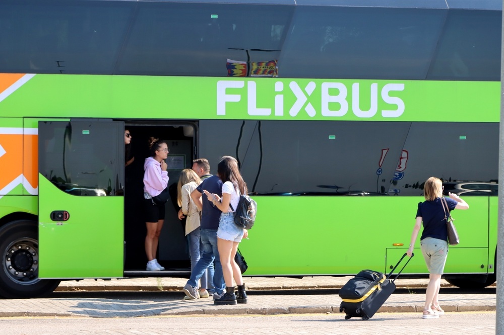 Umgestürzter Fernbus auf A19 – Fragen bleiben offen