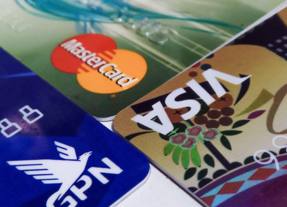 trump-plant-zinsdeckel-–-kreditkartenbranche-unter-schock