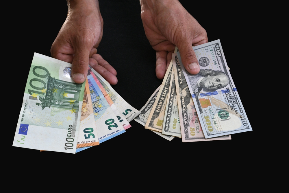 Dollar verliert nach Waffenruhe deutlich an Boden