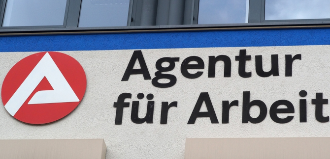 industrie-verliert-jeden-monat-15.000-arbeitsplätze